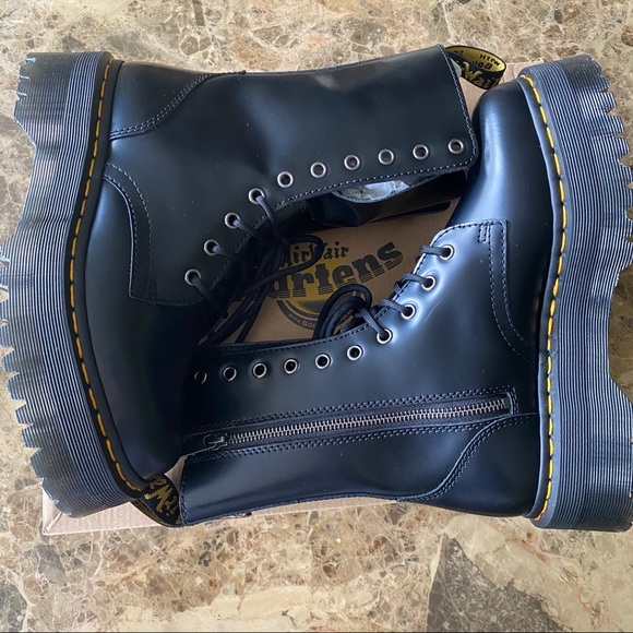 SOLD - Picture 4 of 7